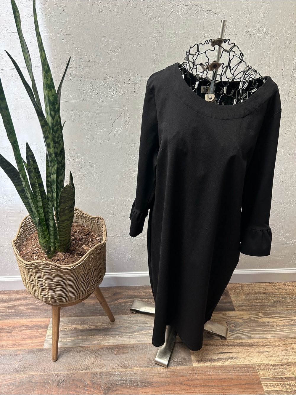 Croft & Barrow Black Sheath Dress Large 3/4 Sleeve Stretch Midi Career